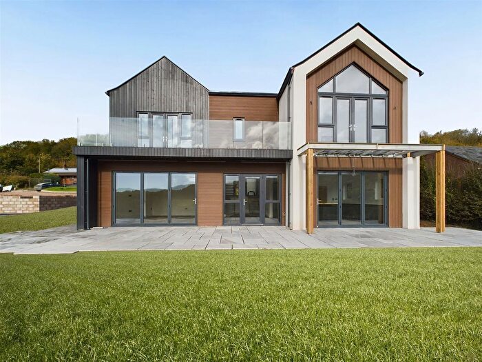 5 Bedroom Detached House For Sale In Kilnside, Porth-Y-Waen, Oswestry, SY10