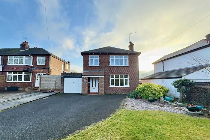 3 Bedroom Detached House For Sale In Coppice Road, Poynton, SK12