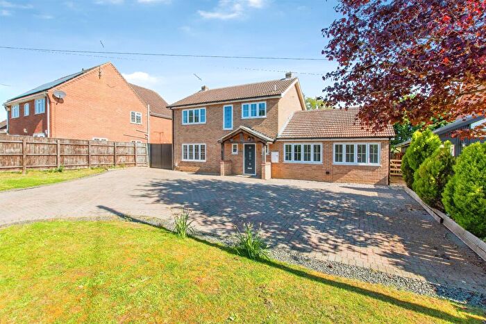 4 Bedroom Detached House For Sale In School Road, Marshland St. James, Wisbech, PE14