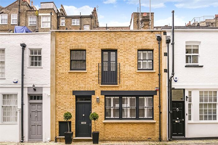 3 Bedroom Mews For Sale In Wythburn Place, London, W1H