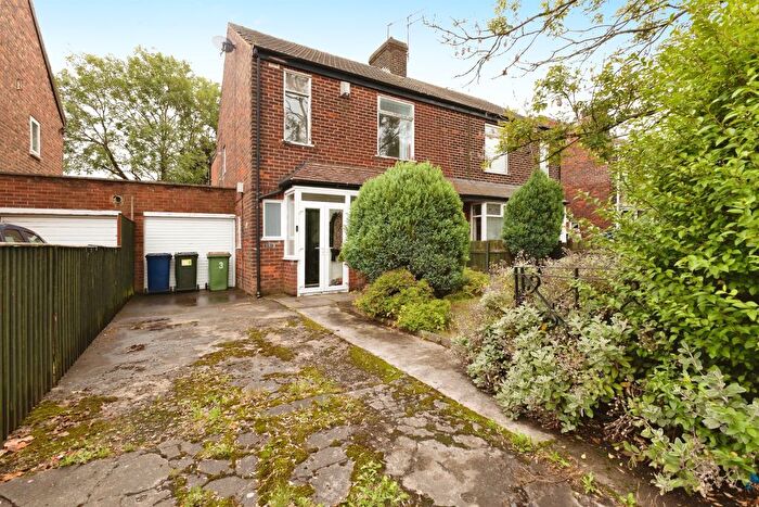 3 Bedroom Semi-Detached House For Sale In Trunk Road, Eston, Middlesbrough, TS6