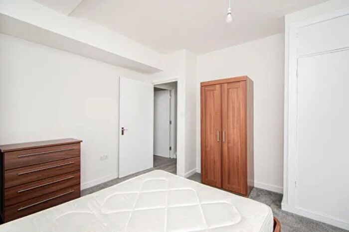 1 Bedroom Flat To Rent In Warren Court, Euston Road, Marylebone, NW1