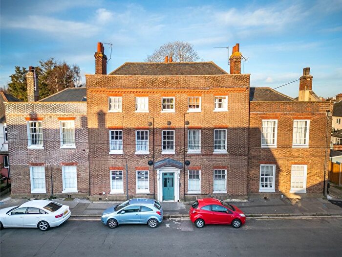 1 Bedroom Flat For Sale In Parrock Hall, Joy Road, Gravesend, Kent, DA12