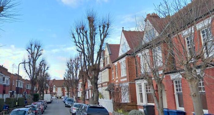 Studio To Rent In Ravenscroft Road, Chiswick, London W4