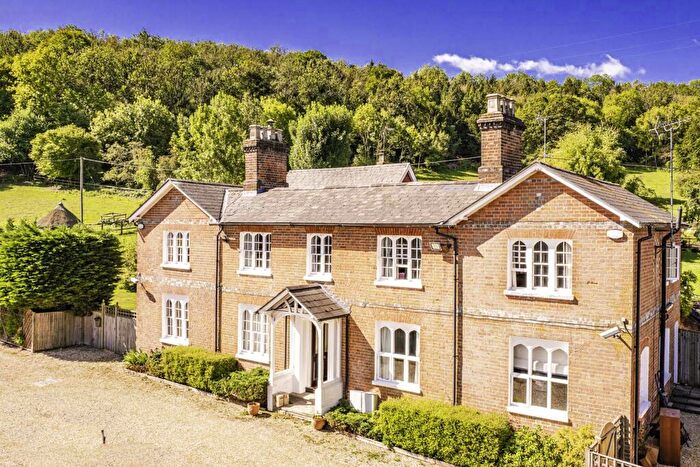 2 Bedroom Apartment For Sale In Streatley Hills House, Streatley On Thames, RG8