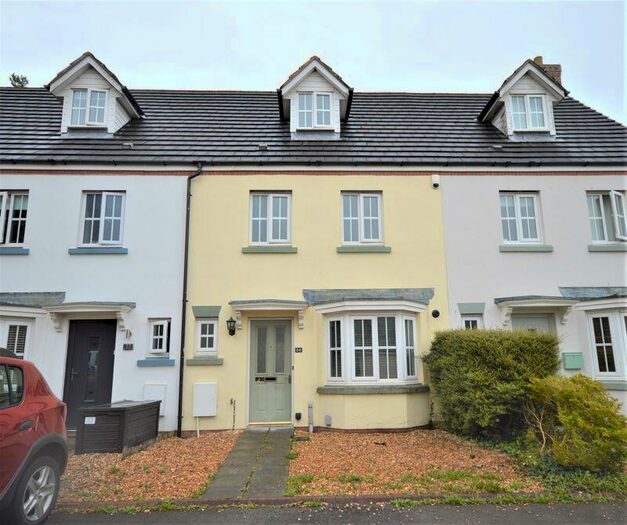 4 Bedroom Terraced House To Rent In Heol Y Dolau, Bridgend, CF35
