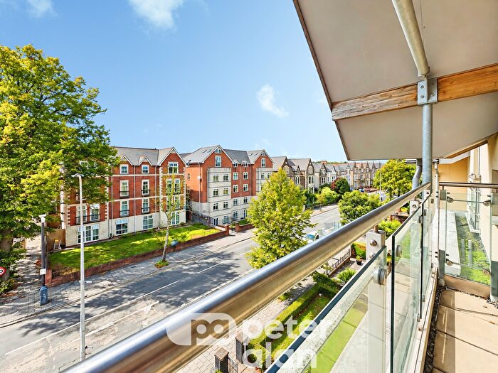 2 Bedroom Apartment To Rent In Central Court, Newport Road, Roath, CF24