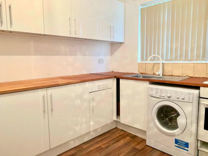 2 Bedroom End Of Terrace House To Rent In Windsor Street, Beeston, NG9