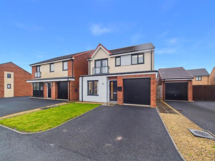 3 Bedroom Detached House For Sale In Edmund Road, Holystone, NE27