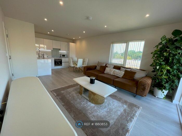 1 Bedroom Flat To Rent In Yarrow Apartments, London, NW7