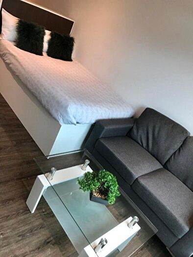 2 Bedroom Flat To Rent In Headford Street, Sheffield, S3