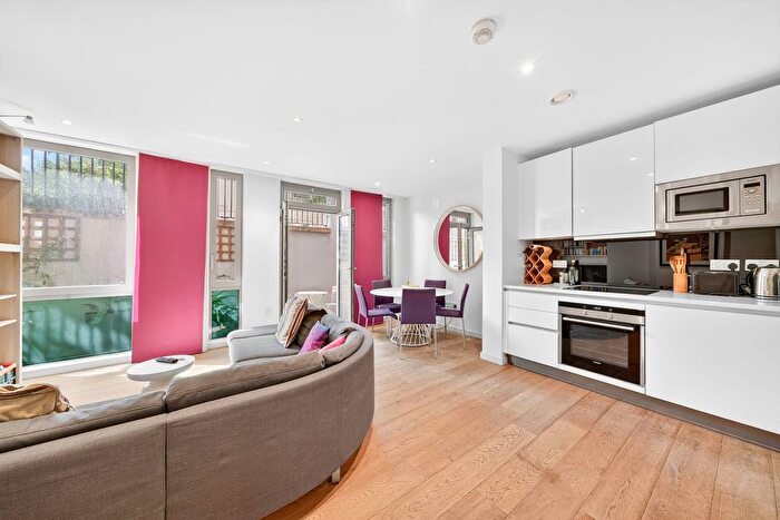 2 Bedroom Flat For Sale In Trematon Walk, Trematon Building, N1