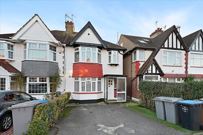 1 Bedroom Flat For Sale In Meadow Way, Wembley, HA9