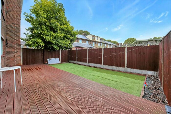 4 Bedroom End Of Terrace House To Rent In Julian Place, Docklands, Canary Wharf, Isle Of Dogs, London, E14