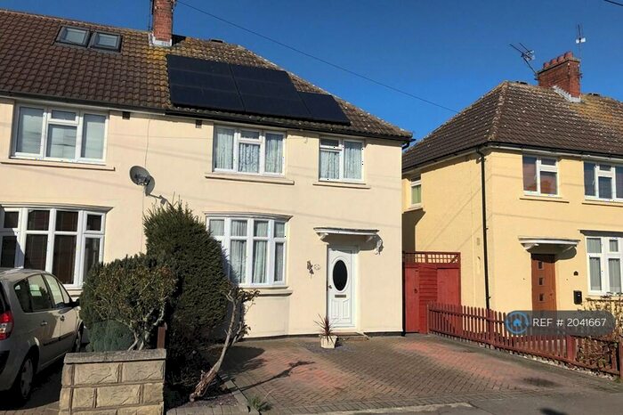 3 Bedroom Semi-Detached House To Rent In Springfield Park Avenue, Chelmsford, CM2