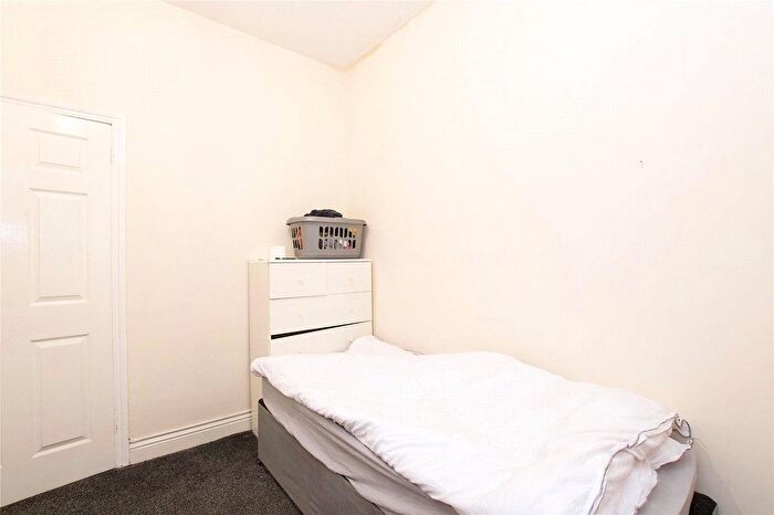2 Bedroom Flat For Sale In Hampstead Road, Newcastle Upon Tyne, Tyne And Wear, NE4