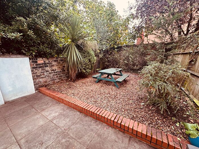 2 Bedroom Flat To Rent In Sussex Way, London, N7