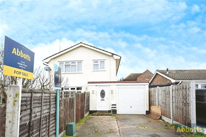 3 Bedroom Detached House For Sale In Caro Road, Canvey Island, Essex, SS8