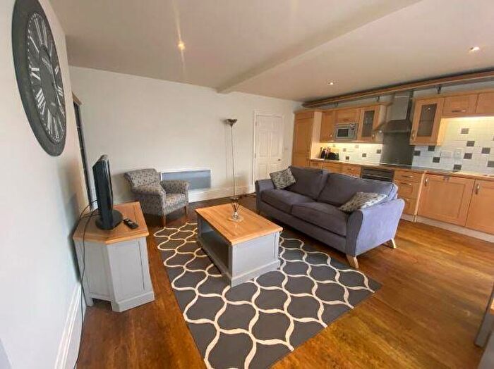 2 Bedroom Apartment To Rent In Clarence Mansions, Leamington Spa, CV32