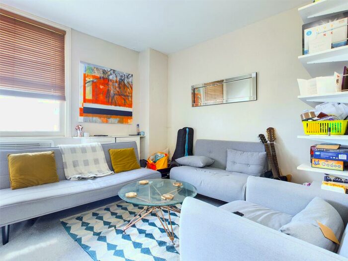 1 Bedroom Apartment To Rent In St Aubyns, Hove, BN3