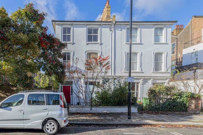 1 Bedroom Flat To Rent In Bartholomew Road, Kentish Town, NW5