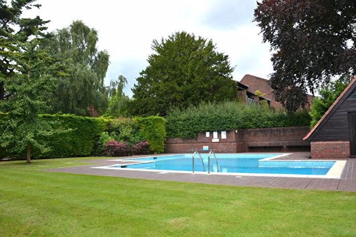 1 Bedroom Flat For Sale In Mallard Place, Strawberry Hill Riverside, TW1