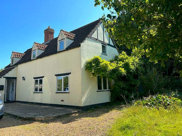 2 Bedroom Detached House For Sale In High Street, Alconbury, Huntingdon, PE28