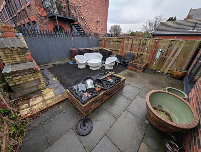 2 Bedroom Bungalow For Sale In Seaview Road, Wallasey, CH45