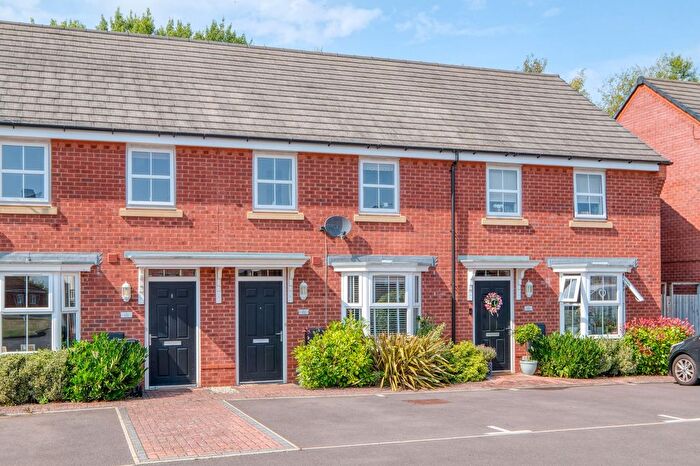 3 Bedroom Terraced House For Sale In Lickey Close, Baggeridge, Dudley, DY3