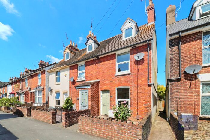 2 Bedroom End Of Terrace House To Rent In Tufton Road, Ashford, TN24