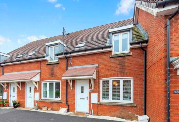 3 Bedroom End Of Terrace House To Rent In Trinity Road, Shaftesbury, SP7