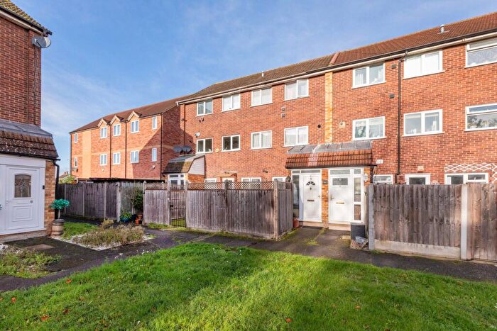 2 Bedroom Maisonette For Sale In Hadley Court, Coleridge Crescent, Colnbrook, SL3
