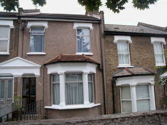 2 Bedroom Maisonette To Rent In Paget Rise, Plumstead, London, SE18