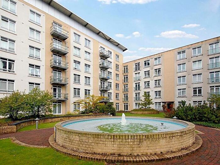 2 Bedroom Apartment To Rent In The Meridian, Kenavon Drive, Reading, RG1