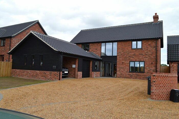 4 Bedroom Detached House To Rent In Alpington, NR14