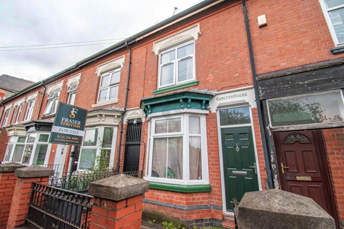 3 Bedroom Terraced House For Sale In Fosse Road North, Leicester, LE3