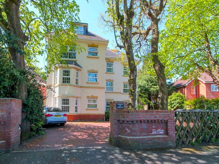 2 Bedroom Flat To Rent In Stourwood Lodge, A Stourwood Avenue, Southbourne, BH6