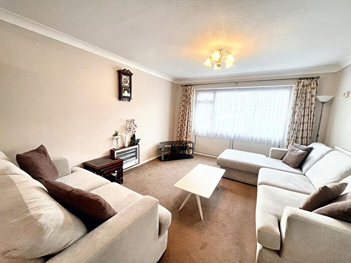 3 Bedroom Terraced House To Rent In Goodman Park, Slough, SL2