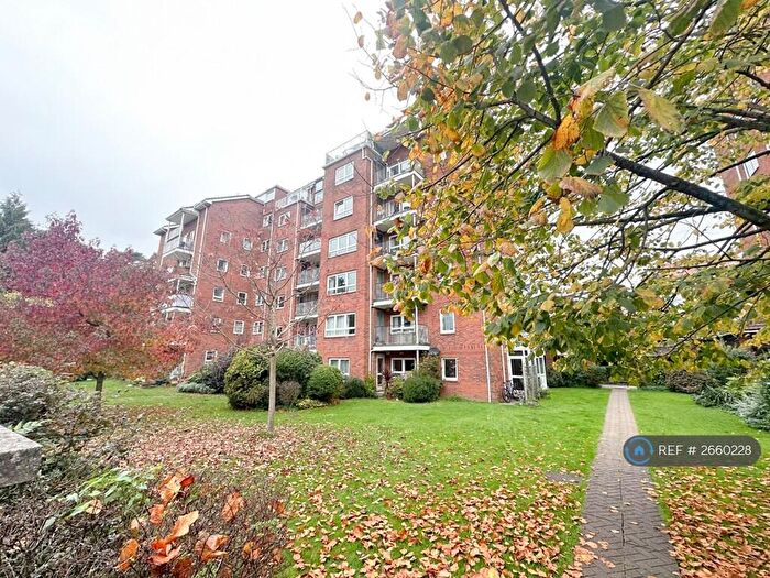 2 Bedroom Flat To Rent In Linden Hall, Bournemouth, BH1