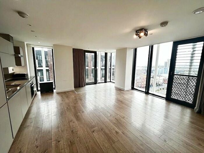 2 Bedroom Flat To Rent In Stratosphere Tower, Stratford, E15