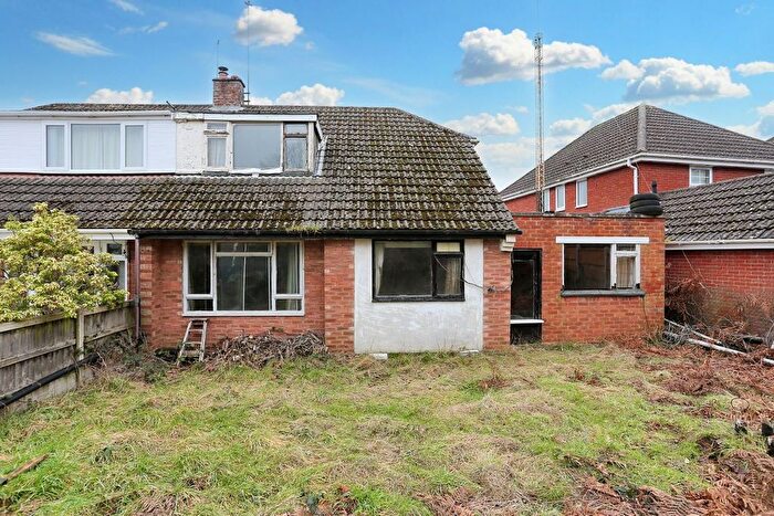 4 Bedroom Bungalow For Sale In Clent View Road, Stourbridge, West Midlands, DY8