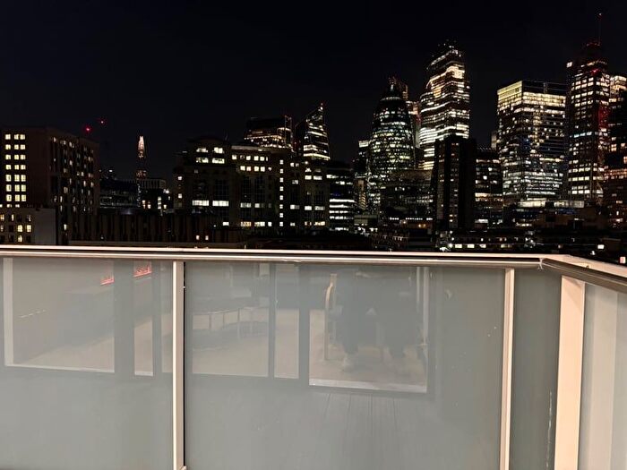 2 Bedroom Flat To Rent In Denning Point, E1