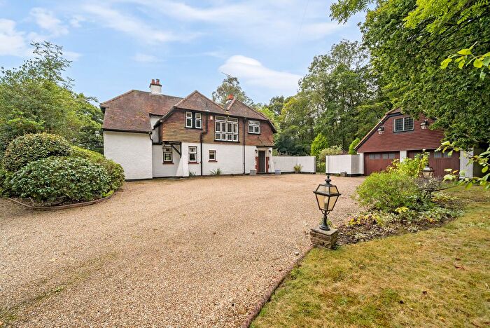 4 Bedroom Detached House To Rent In Blackhorse Road, Worplesdon, Woking, GU22