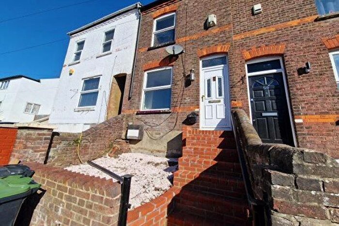 2 Bedroom Property To Rent In Milton Road, Luton, LU1