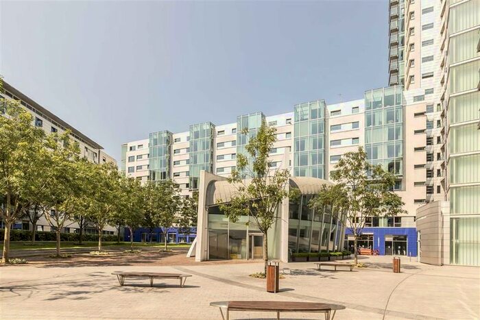 1 Bedroom Flat To Rent In Empire Square West, Empire Square, London, SE1