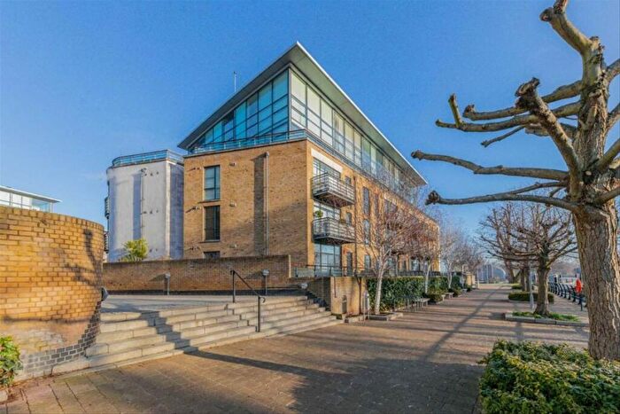2 Bedroom Flat To Rent In Point Wharf Lane, Brentford, TW8