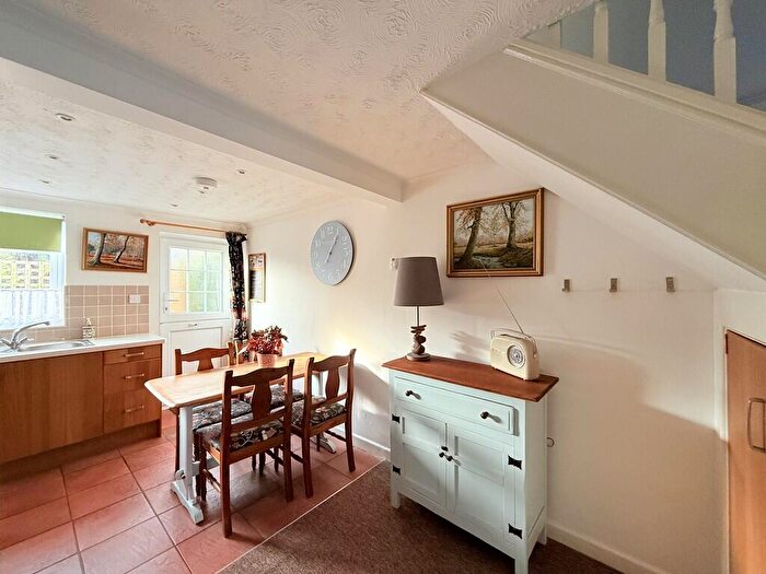 2 Bedroom Cottage For Sale In Shore Road, Hythe, Southampton, SO45