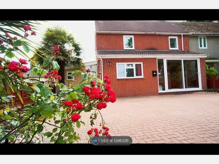 5 Bedroom Semi-Detached House To Rent In Snowdon Road, Bristol BS16