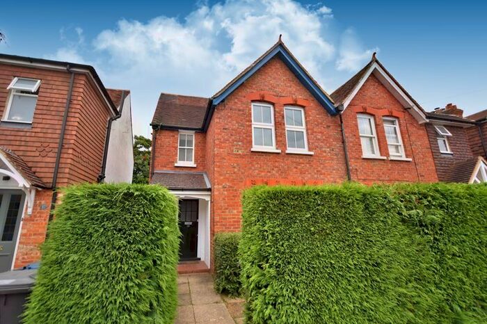2 Bedroom Semi-Detached House To Rent In Edward Road, Farnham, GU9