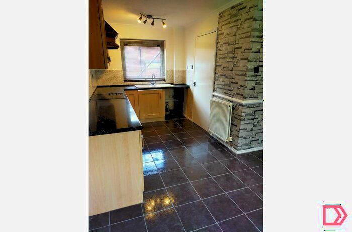 2 Bedroom End Of Terrace House To Rent In Waterfield Close, Bury, Greater Manchester, BL9